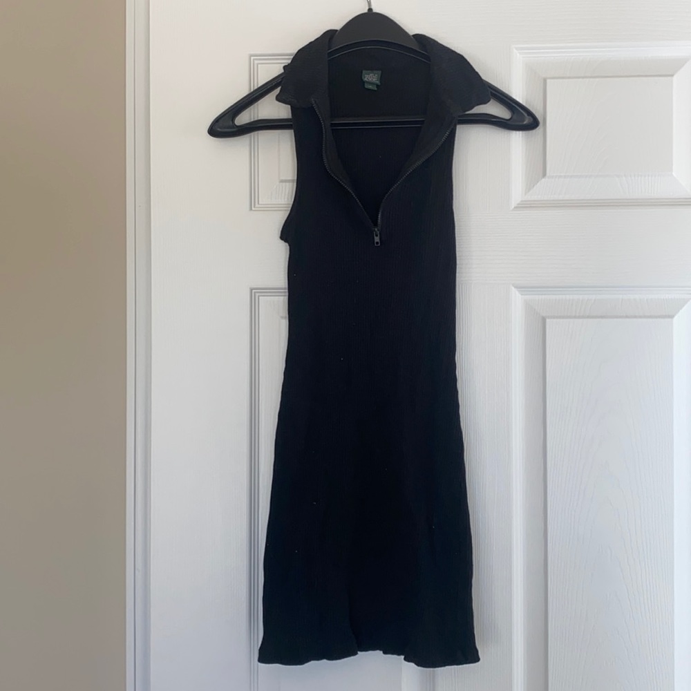 Tight Black Dress with Zipper